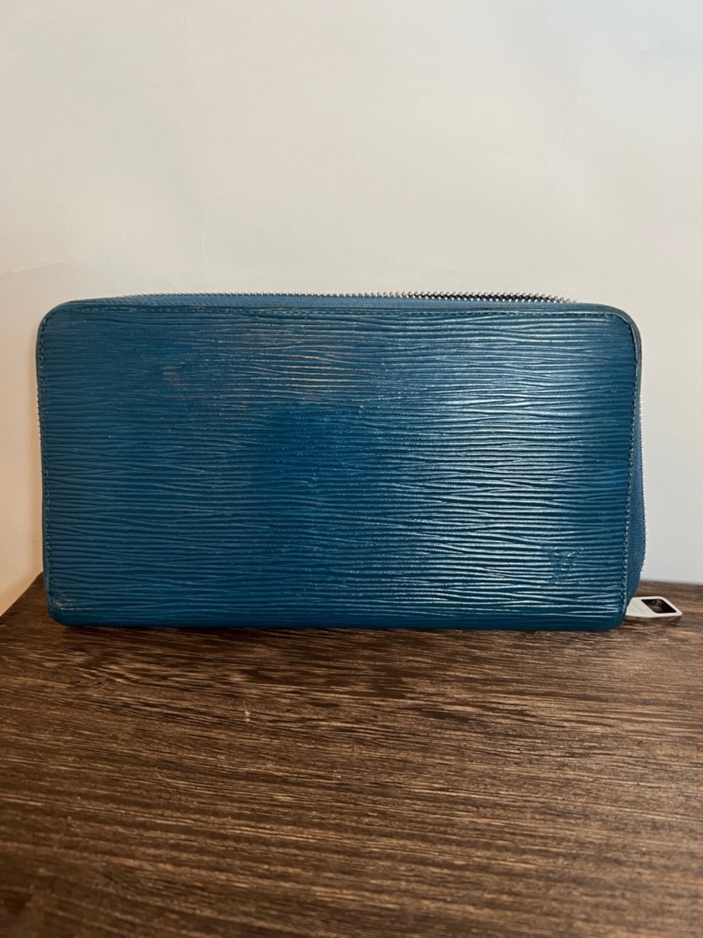 Louis Vuitton Zippy Organized Wallet in Cyan Epi leather